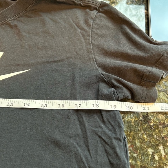 The Nike Tee cropped oversized cotton short sleeve T shirt. EUC. Soft & stretchy - Picture 7 of 8